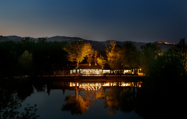 URBINO DEI LAGHI 3 - Esterno notturno ph Silvano Bacciardi